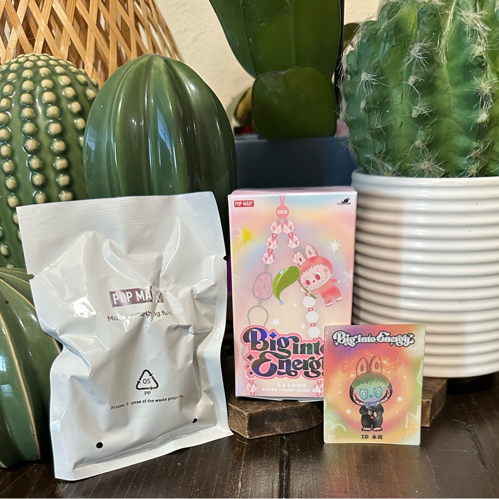 Pop Mart Big into Energy Phone Charm ID SECRET